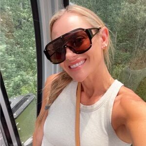 Meet your Posher, Marie